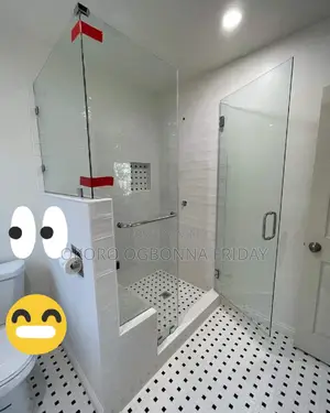 Master Cubicle Bath