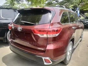 Toyota Highlander Limited 4x4 V6 (3.5L 6cyl 8A) 2017 Red