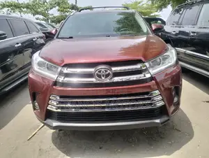 Toyota Highlander Limited 4x4 V6 (3.5L 6cyl 8A) 2017 Red