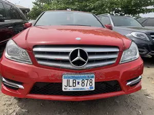 Mercedes-Benz C300 2013 Red