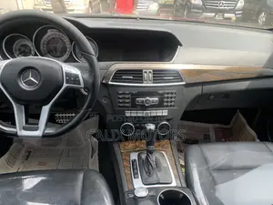 Mercedes-Benz C300 2013 Red