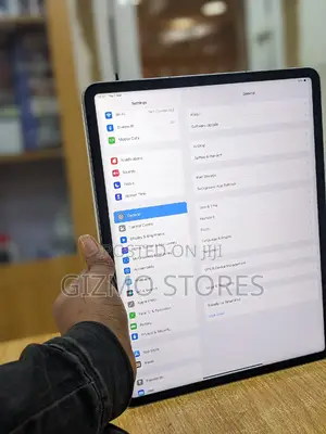 Apple iPad Pro 12.9 (2022) 256 GB Gray