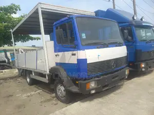 Mercedes Truck 814 Blue White 15fit