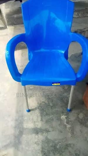 Plastic Chair With Metal Legs