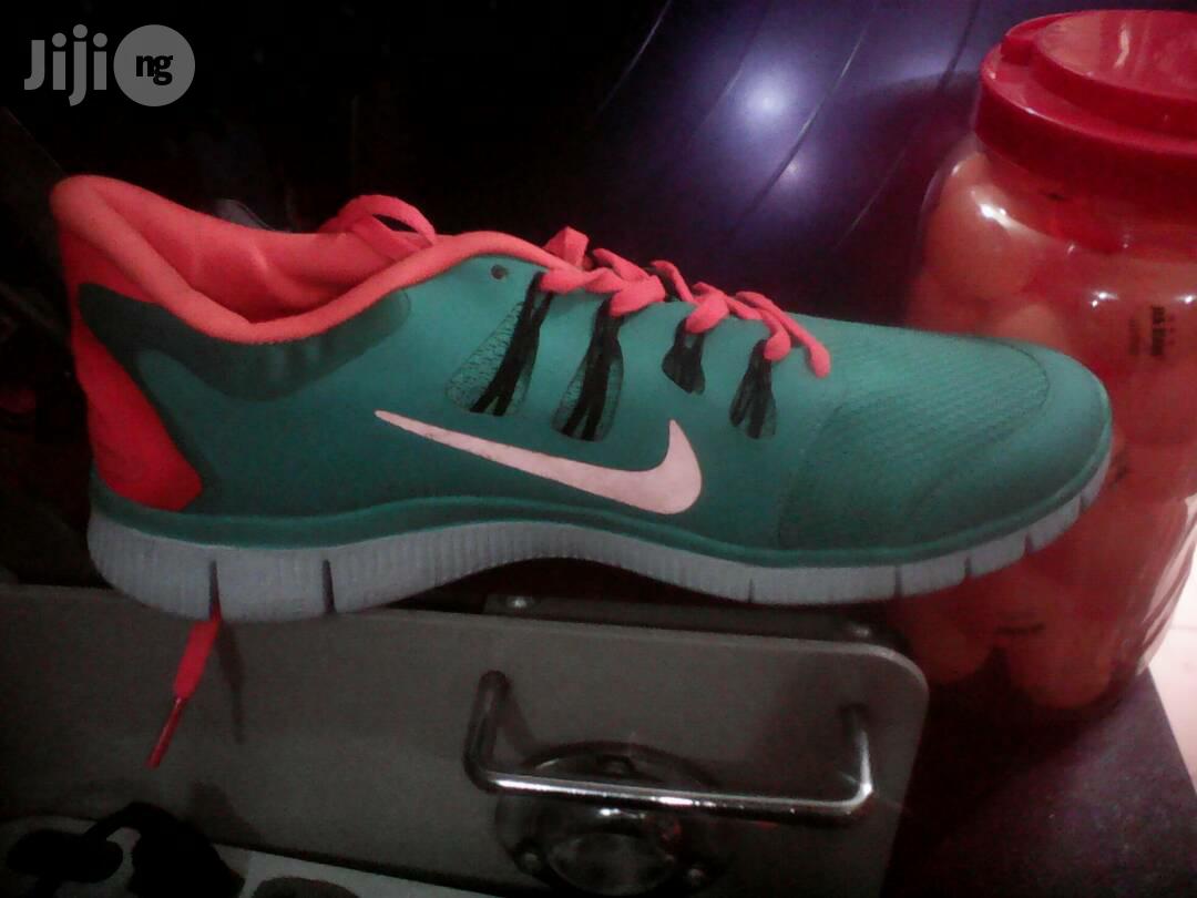 Jogging Canvas Shoe Nike And Adidas