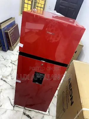 Hisense 204 Liters Double Door Refrigerator With Dispenser
