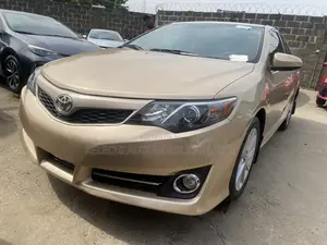 Toyota Camry 2012 Gold