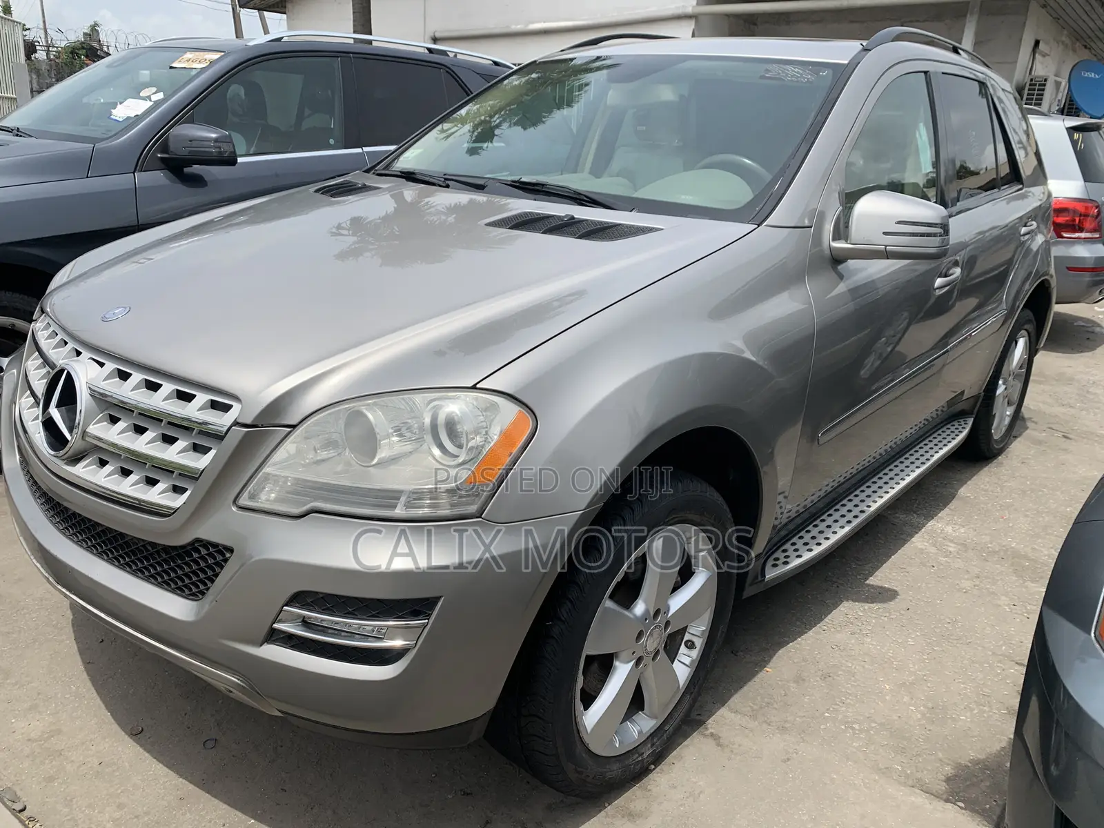 Mercedes-Benz M Class 2010 Silver