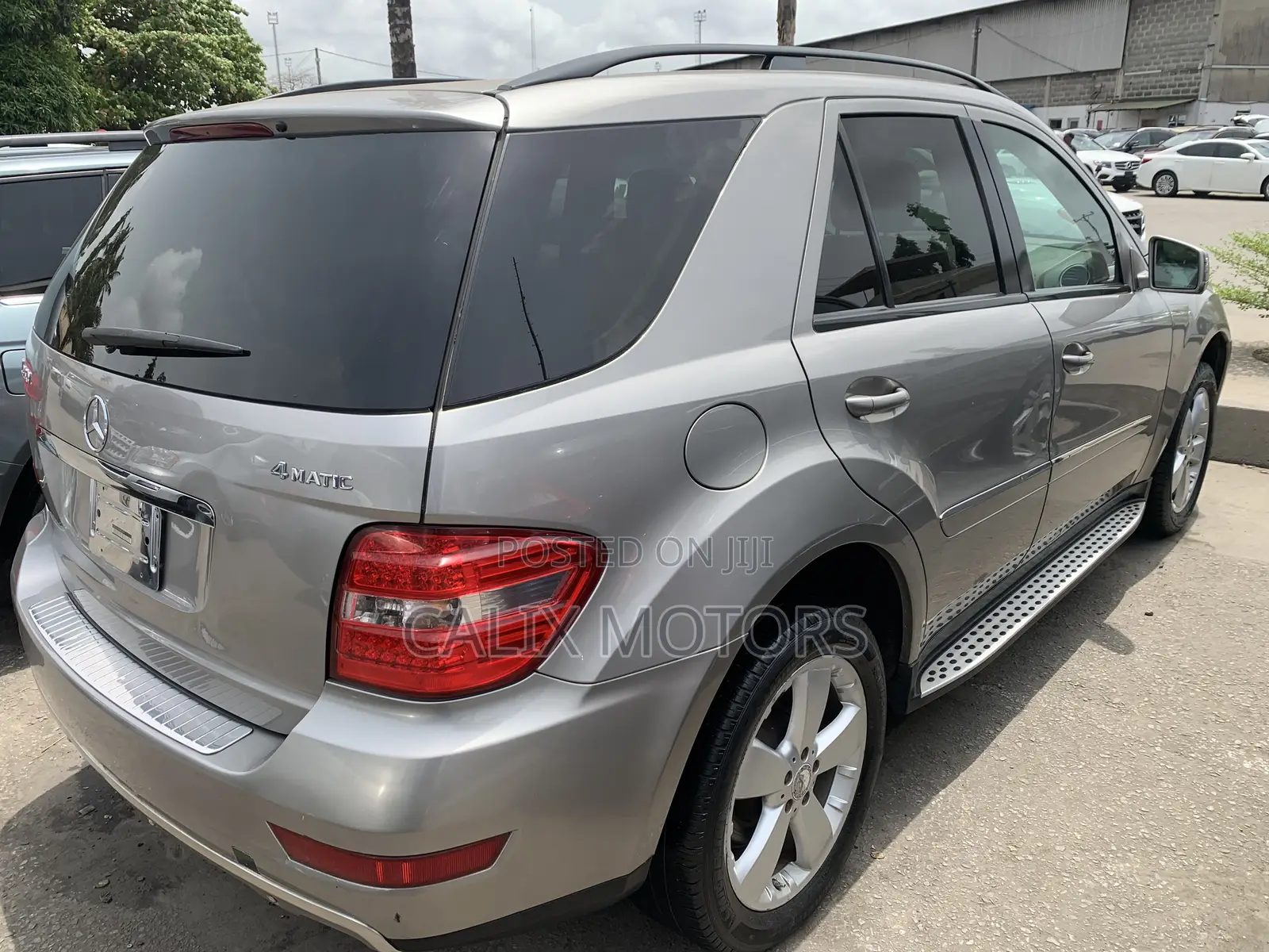 Mercedes-Benz M Class 2010 Silver