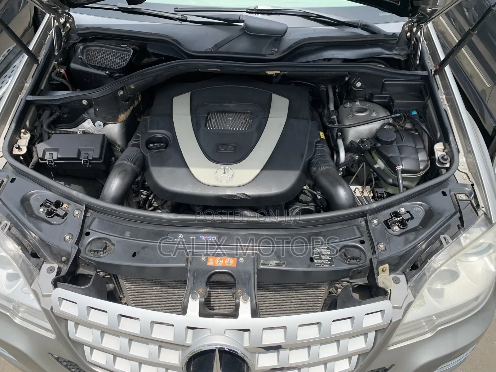 Mercedes-Benz M Class 2010 Silver
