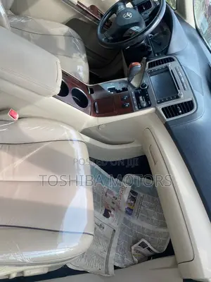 Toyota Venza V6 AWD 2011 White
