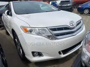 Toyota Venza V6 AWD 2011 White