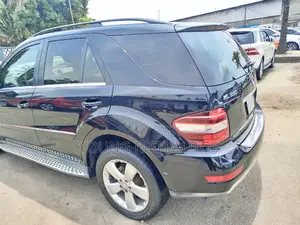 Mercedes-Benz M Class 2011 Black