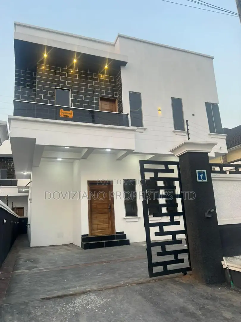 5bdrm Duplex in Agungi for sale