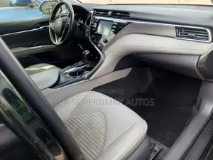 Toyota Camry SE FWD (2.5L 4cyl 8AM) 2018 Black