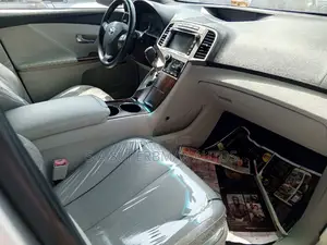 Toyota Venza V6 AWD 2010 Silver