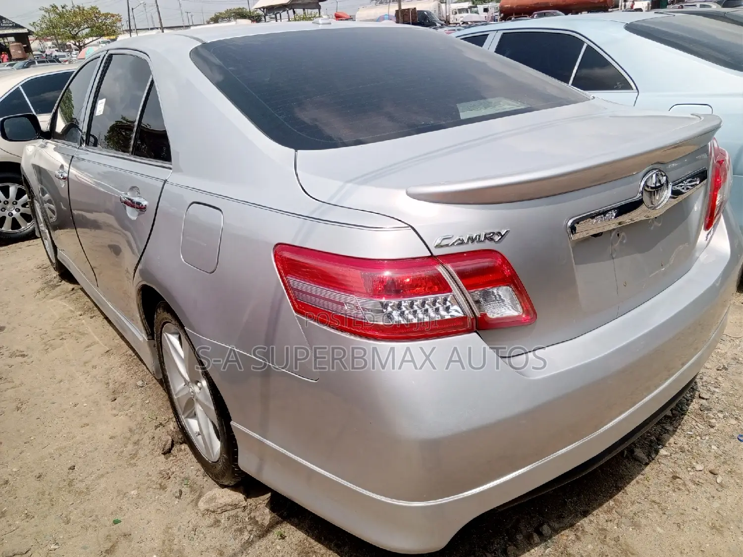 Toyota Camry 2010 Silver