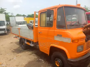 Mercedes Truck 608 Orange Colour