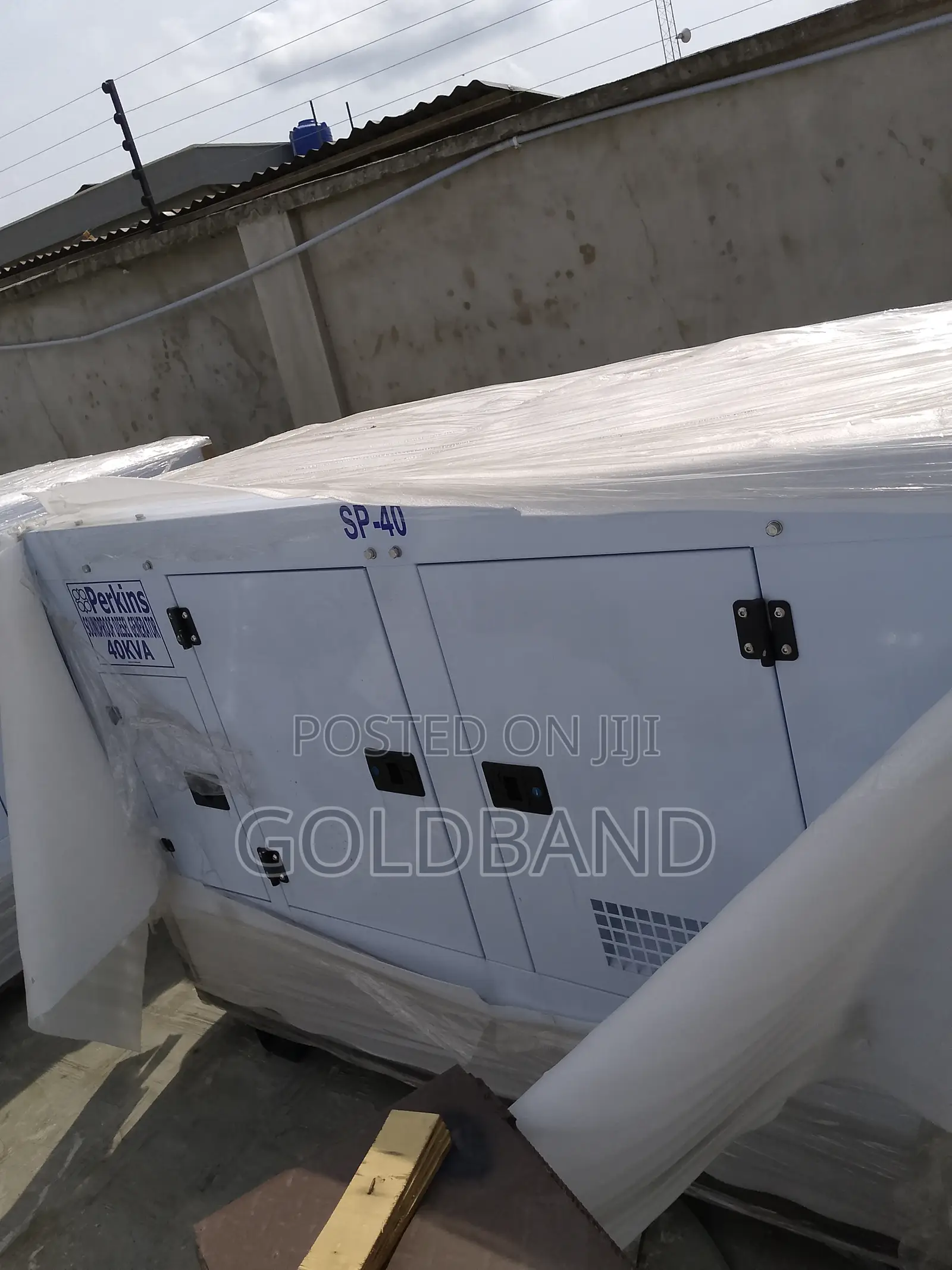 Efficient Perkins Soundproof Generator 40kva