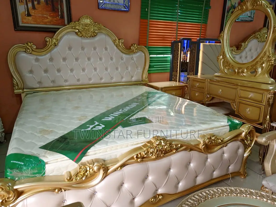 New Modern Royal Bed With Side Drawers Mirror