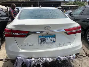 Toyota Avalon 2015 White