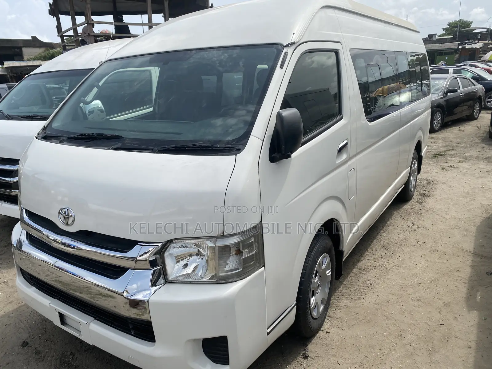 Toyota HiAce 2016 White