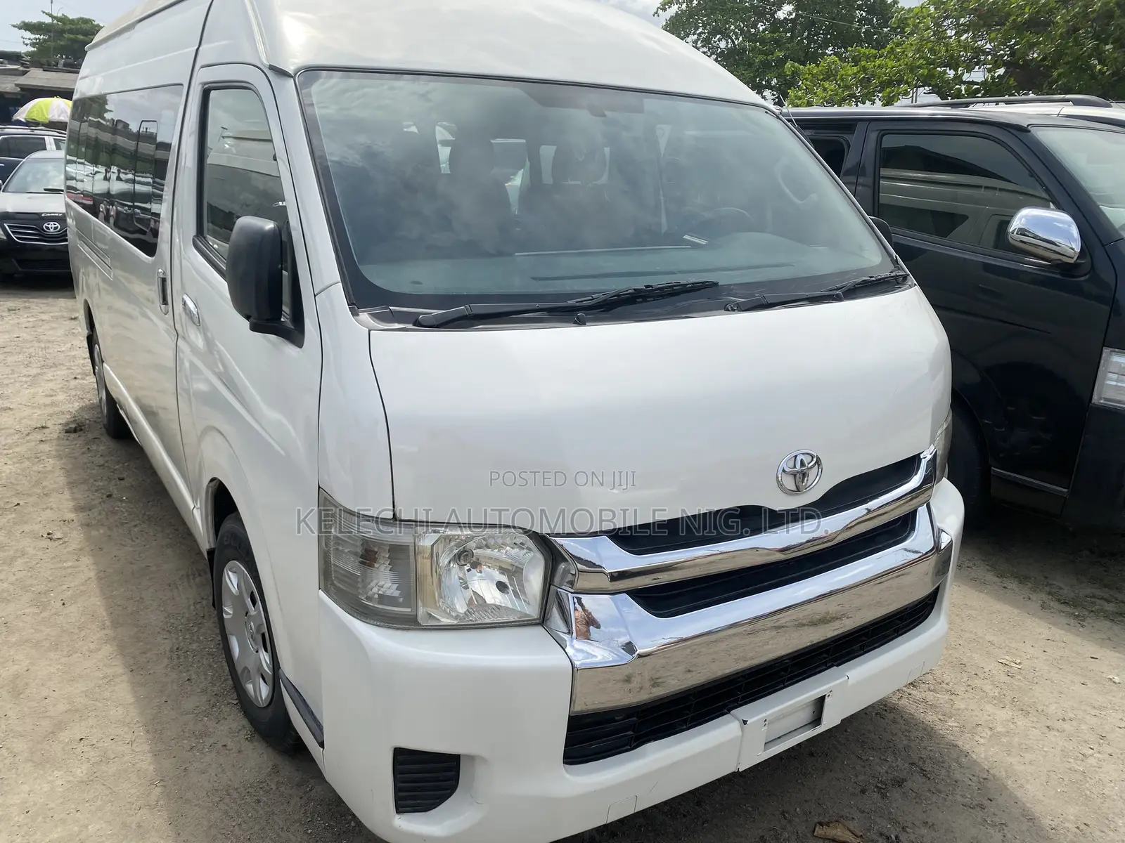 Toyota HiAce 2016 White