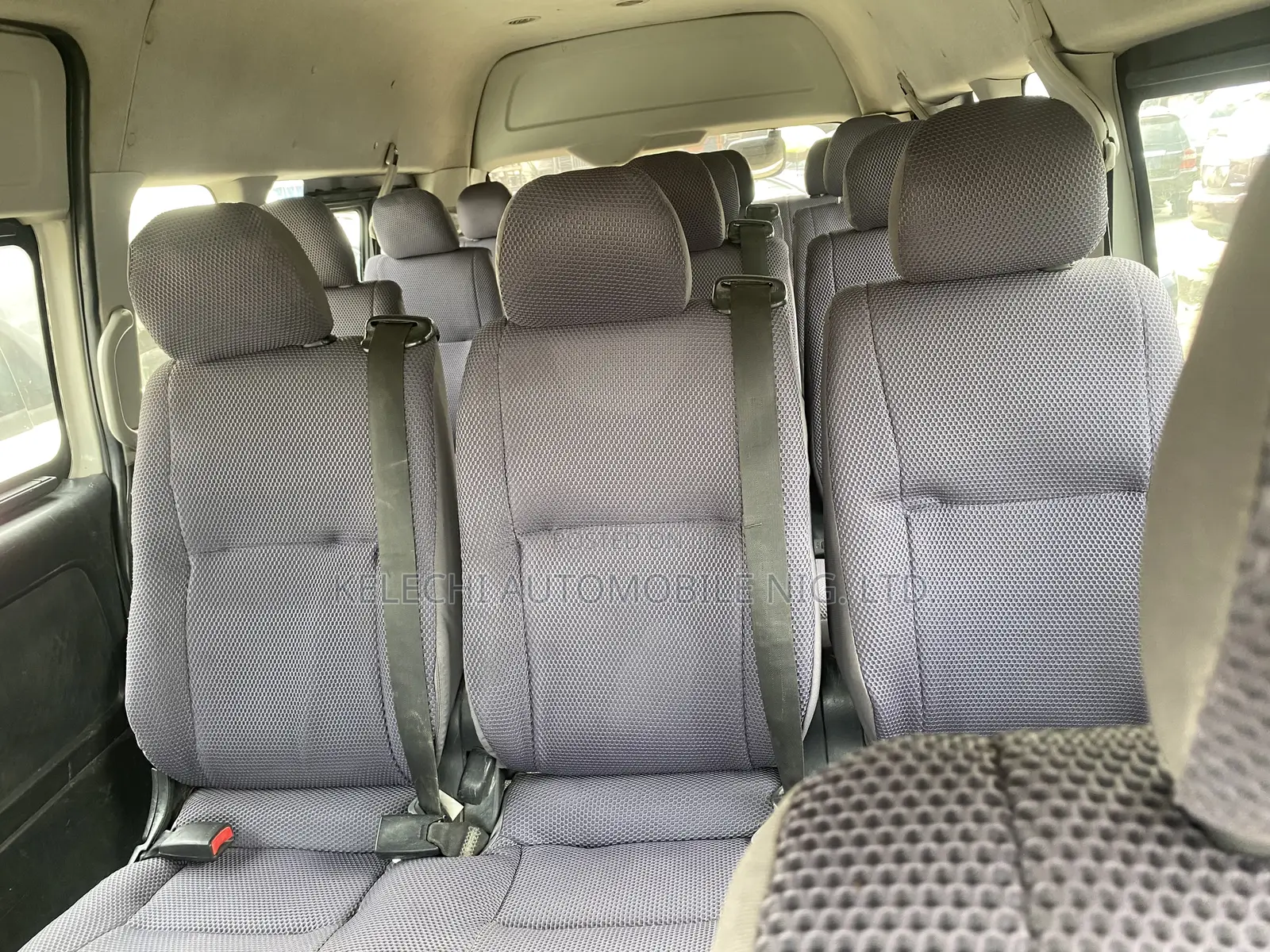 Toyota HiAce 2016 White