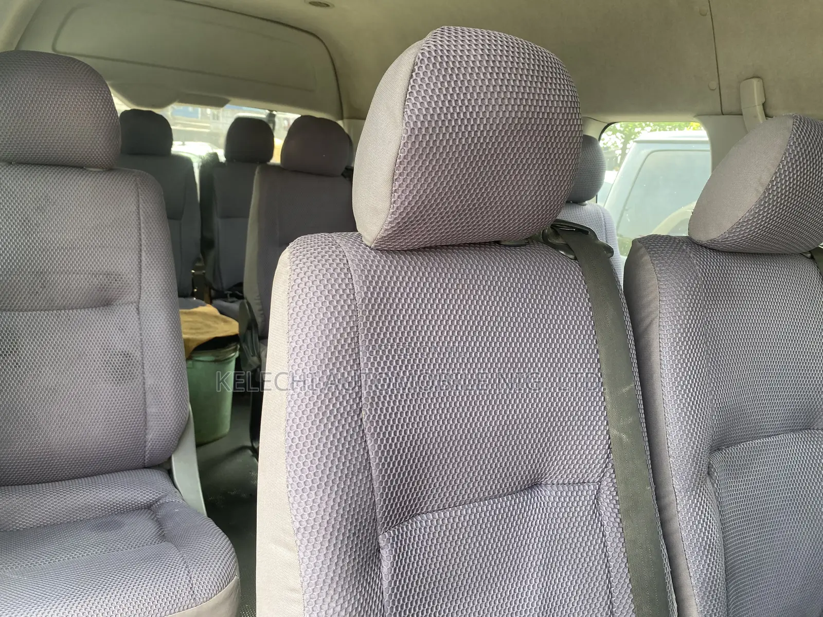 Toyota HiAce 2016 White