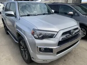 Toyota 4-Runner 2015 Silver