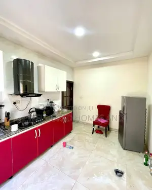 2bdrm Apartment in Lekki Phase 1 for rent