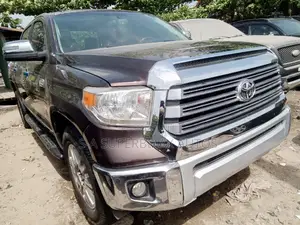 Toyota Tundra 2018 Brown