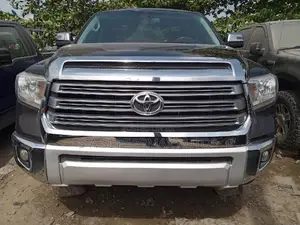 Toyota Tundra 2018 Brown