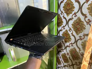 Laptop Samsung NP400B2B 8GB Intel Core I5 HDD 500GB