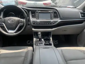 Toyota Highlander 2015 Blue