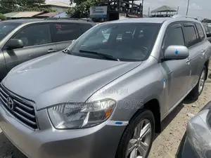 Toyota Highlander 2010 Silver