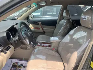 Toyota Highlander 2010 Green