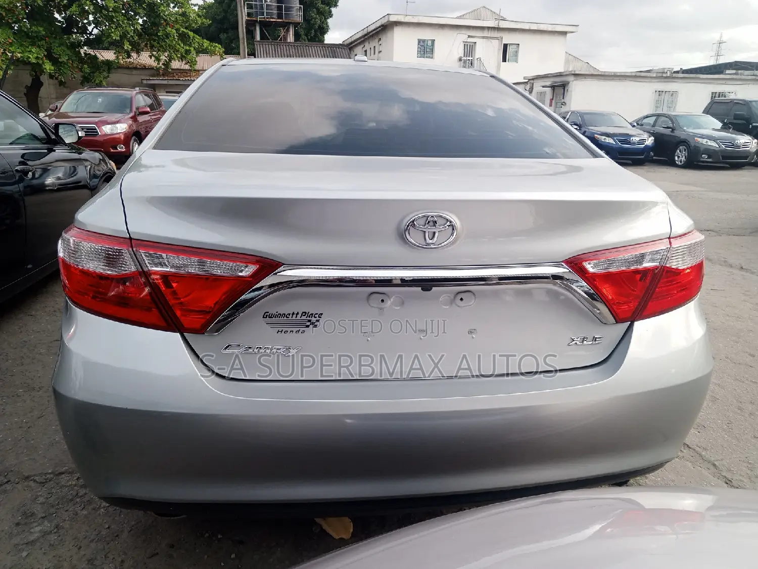 Toyota Camry 2016 Silver