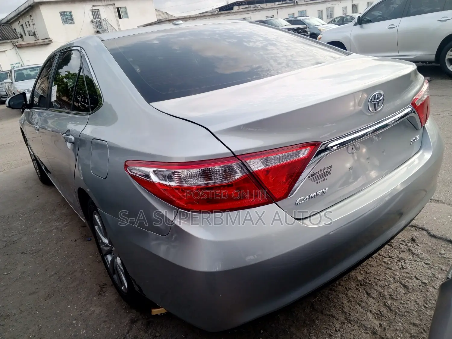 Toyota Camry 2016 Silver