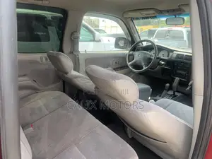 Toyota Tacoma 2004 Red