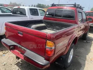 Toyota Tacoma 2004 Red
