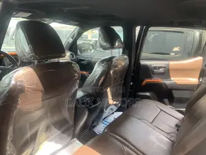 Toyota Tacoma 2019 Black