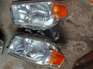 Headlamp Toyota 4runner 2010 Model