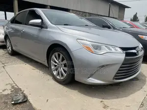 Toyota Camry 2015 Silver