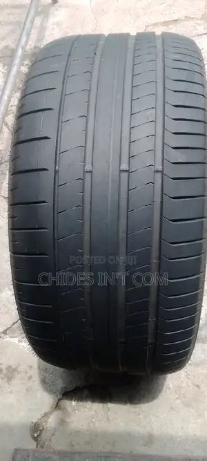 325/35/23 Pirelli P Zero