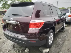 Toyota Highlander Limited 3.5l 4WD 2013 Red
