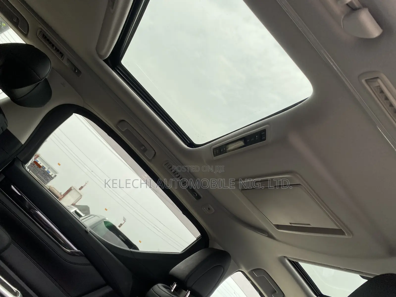 Toyota Alphard 2022 White