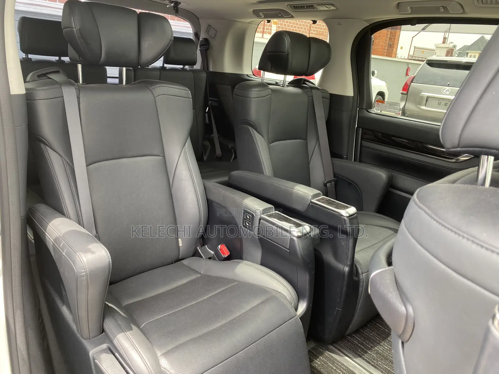 Toyota Alphard 2022 White