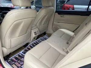 Lexus ES 2014 Red