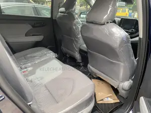 Toyota Highlander LE AWD 2020 Blue
